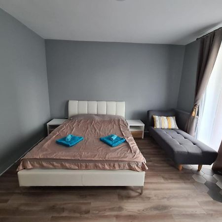 Appartement Garsoniera Zebra à Braşov Extérieur photo