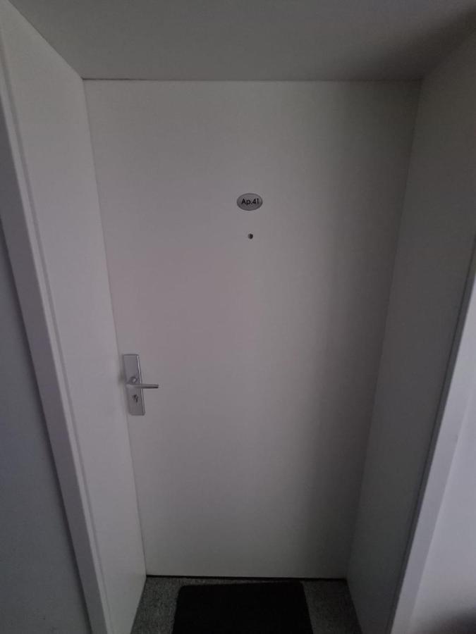 Appartement Garsoniera Zebra à Braşov Extérieur photo
